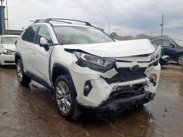 2T3A1RFV0KC012125 - 2019 TOYOTA RAV4 XLE P WHITE photo 1