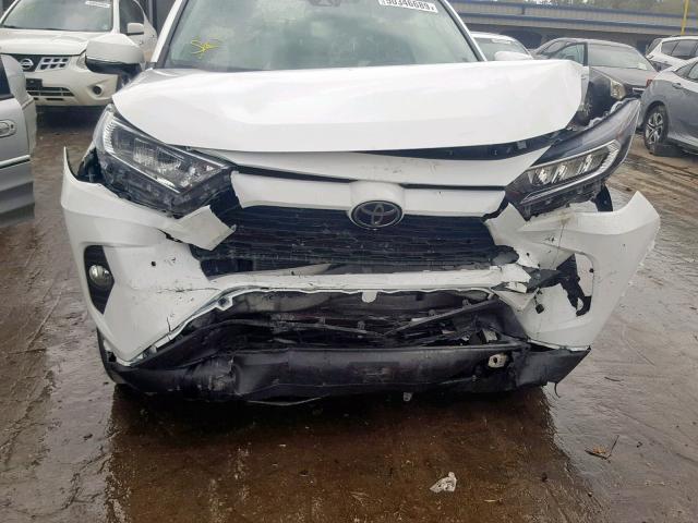 2T3A1RFV0KC012125 - 2019 TOYOTA RAV4 XLE P WHITE photo 7