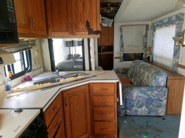 4TKFW3320W2000557 - 1998 CAMP 5TH WHEEL WHITE photo 8