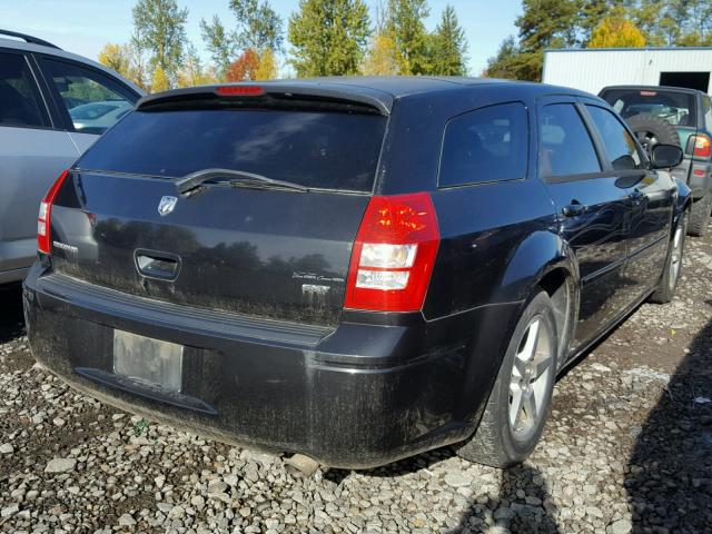 2D4FV48V25H112453 - 2005 DODGE MAGNUM SXT BLACK photo 4