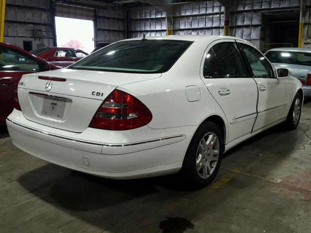 WDBUF26J35A704446 - 2005 MERCEDES-BENZ E 320 CDI WHITE photo 4