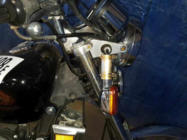 JH2RC1109DM000460 - 1983 HONDA CX650 C Qara foto 9