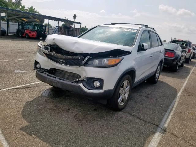 5XYKU3A61DG341781 - 2013 KIA SORENTO EX WHITE photo 2