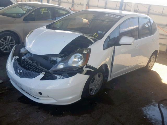 JHMGE8H30CC037046 - 2012 HONDA FIT WHITE photo 2