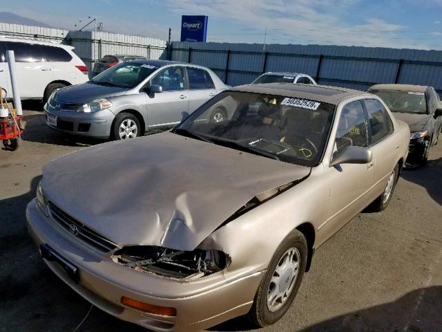 JT2GK13EXS0109647 - 1995 TOYOTA CAMRY XLE GOLD photo 2