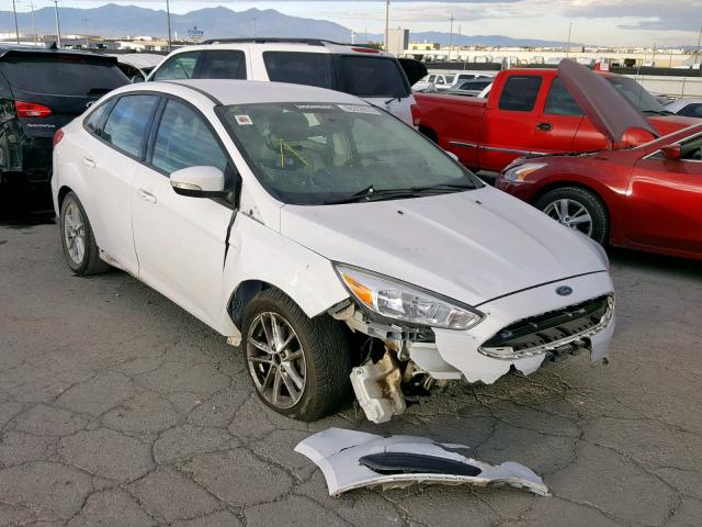 1FADP3F2XFL327476 - 2015 FORD FOCUS SE WHITE photo 1