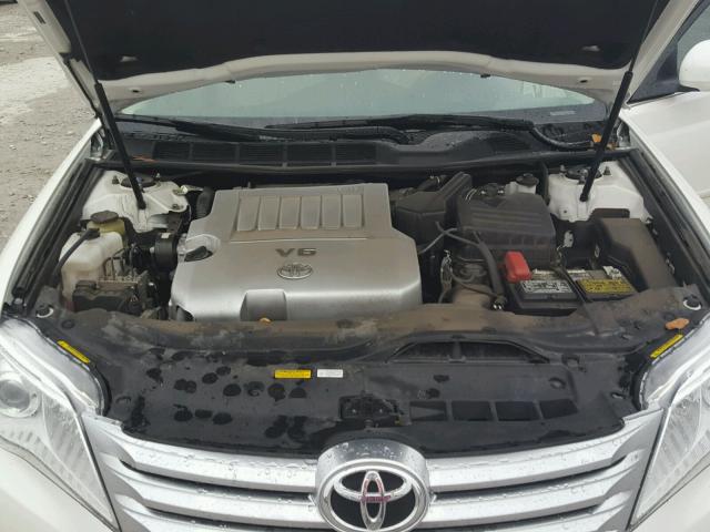 4T1BK3DBXBU434871 - 2011 TOYOTA AVALON BAS WHITE photo 7