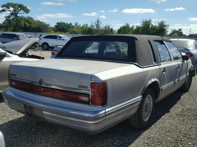 1LNLM83F7LY744065 - 1990 LINCOLN TOWN CAR C GRAY photo 4