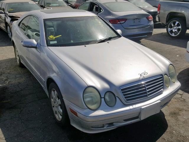 WDBLJ65G92T095094 - 2002 MERCEDES-BENZ CLK 320 SILVER photo 1