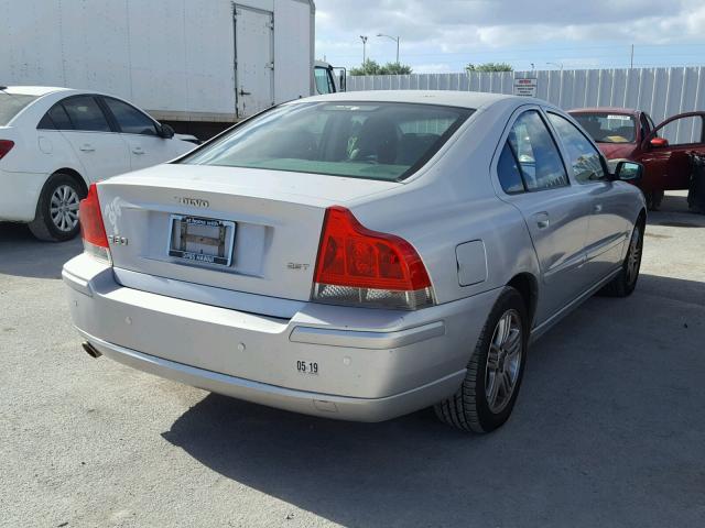 YV1RS592552478133 - 2005 VOLVO S60 2.5T SILVER photo 4