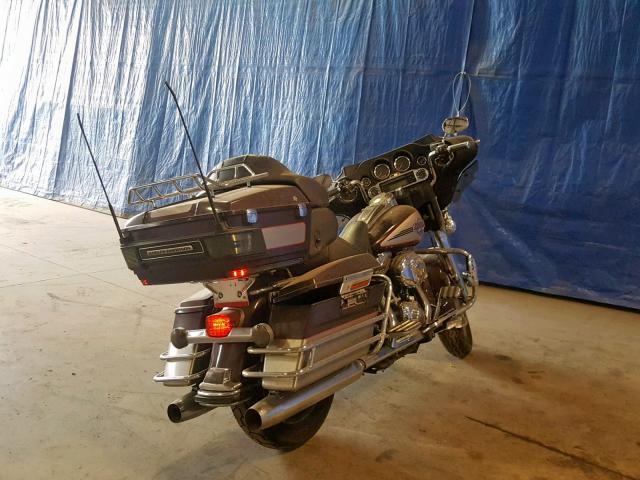 1HD1FC4157Y611157 - 2007 HARLEY-DAVIDSON FLHTCUI SILVER photo 4