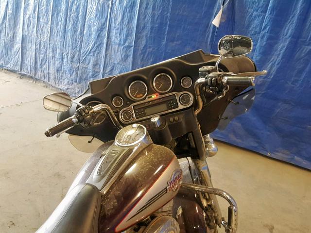 1HD1FC4157Y611157 - 2007 HARLEY-DAVIDSON FLHTCUI SILVER photo 5