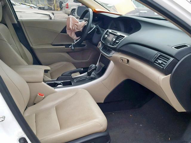 1HGCR2F8XDA017661 - 2013 HONDA ACCORD EXL WHITE photo 5