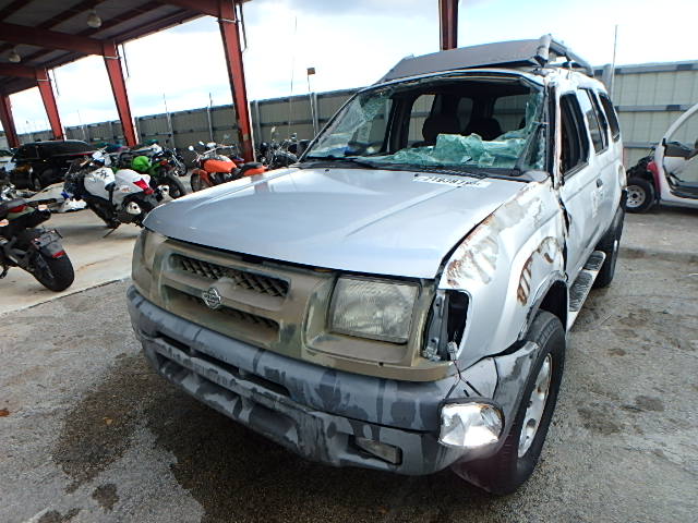 5N1ED28T8YC588143 - 2000 NISSAN XTERRA SILVER photo 2