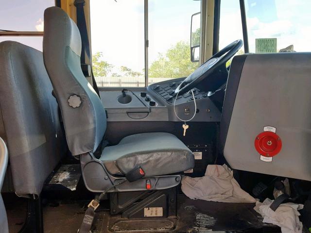 4DRBUAFN06B182717 - 2006 IC CORPORATION 3000 黄色 照片 5