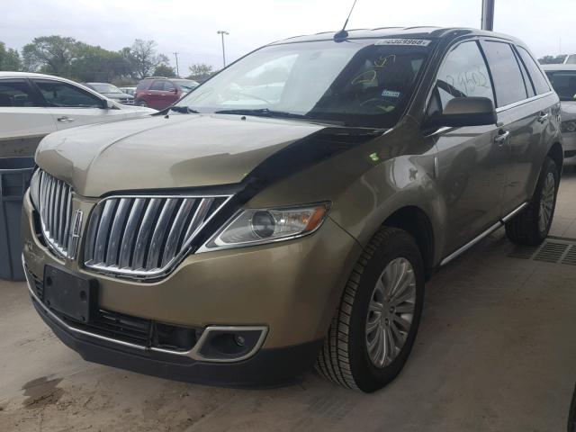 2LMDJ6JK0DBL02605 - 2013 LINCOLN MKX BLACK photo 2