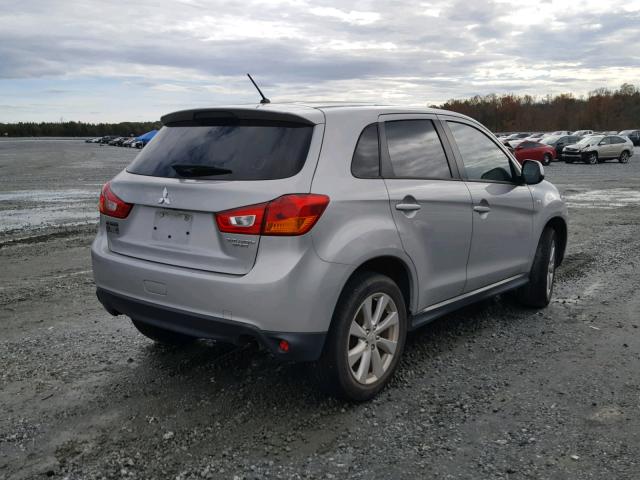 4A4AP3AU7FE054712 - 2015 MITSUBISHI OUTLANDER SILVER photo 4