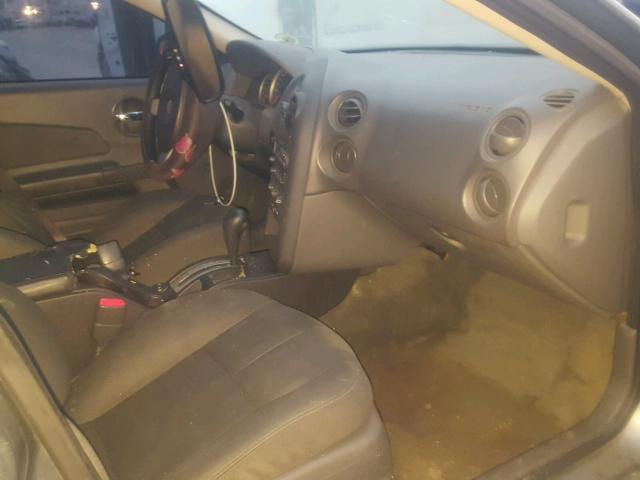 2G2WP522751220446 - 2005 PONTIAC GRAND PRIX GRAY photo 5