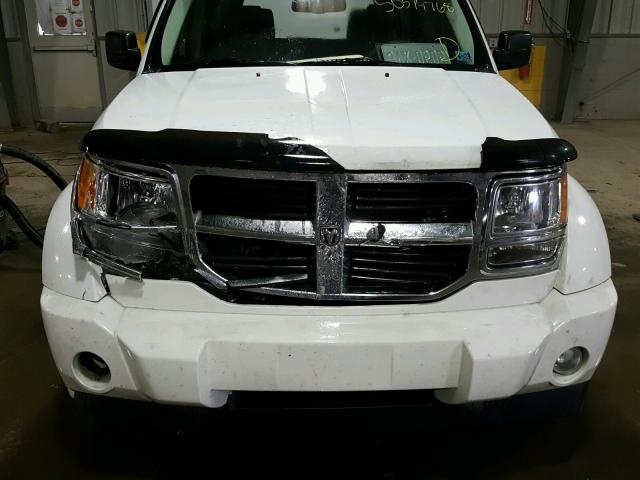 1D8GU58K07W565377 - 2007 DODGE NITRO SLT WHITE photo 7