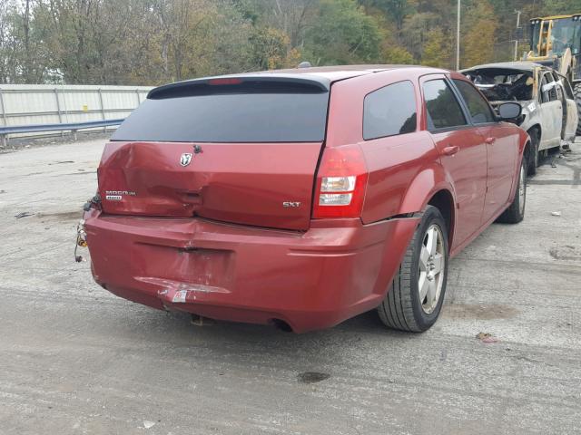 2D4GZ48V85H537233 - 2005 DODGE MAGNUM SXT RED photo 4