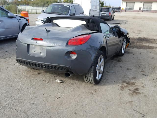 1G2MB35B78Y122380 - 2008 PONTIAC SOLSTICE GRAY photo 4