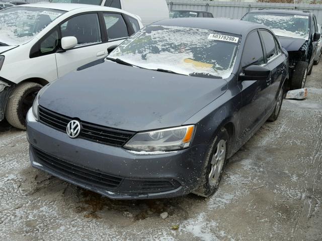 3VW2K7AJ1DM405092 - 2013 VOLKSWAGEN JETTA BASE 灰色 照片 2