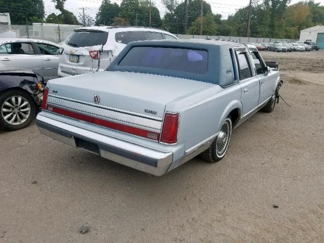 1LNBM82F5KY797035 - 1989 LINCOLN TOWN CAR S BLUE photo 4