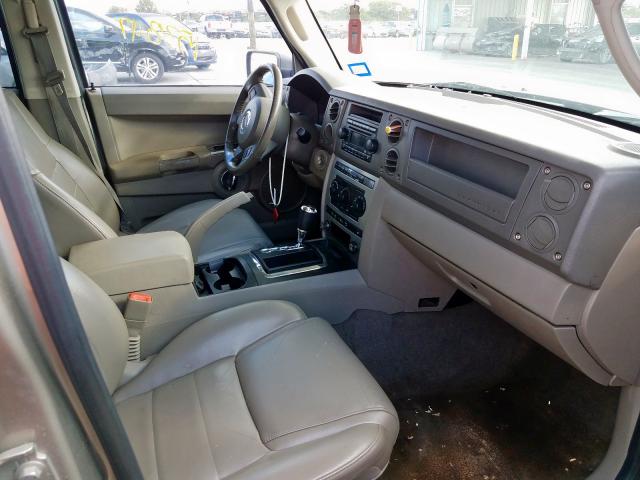 1J8HH48NX6C153732 - 2006 JEEP COMMANDER GOLD photo 5