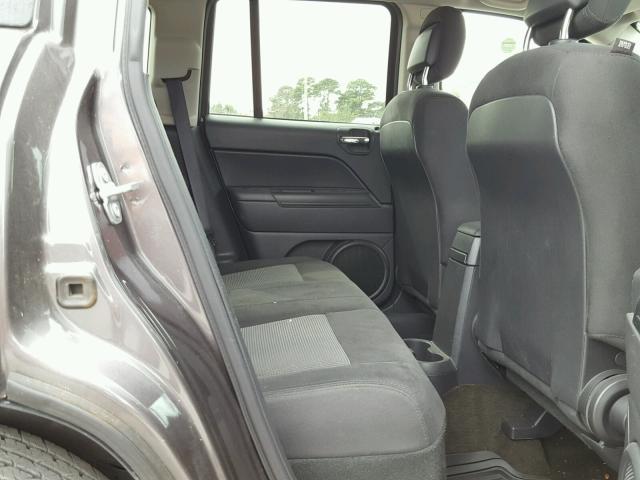 1C4NJCBA2GD648694 - 2016 JEEP COMPASS SP 灰色 照片 6