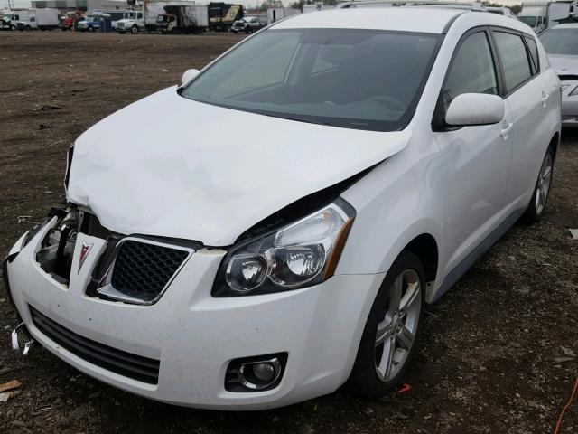 5Y2SM67059Z476338 - 2009 PONTIAC VIBE WHITE photo 2