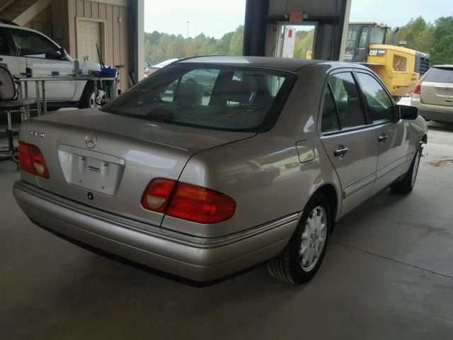 WDBJF65F4WA641785 - 1998 MERCEDES-BENZ E 320 GOLD photo 4