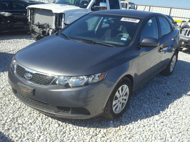 KNAFU4A21D5725893 - 2013 KIA FORTE EX GRAY photo 2