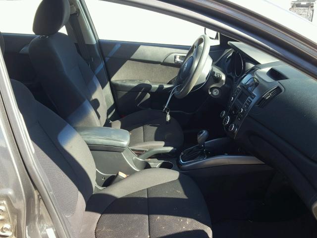 KNAFU4A21D5725893 - 2013 KIA FORTE EX GRAY photo 5