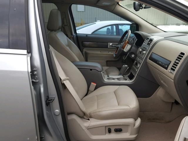 2LMDU88C87BJ33066 - 2007 LINCOLN MKX GRAY photo 5