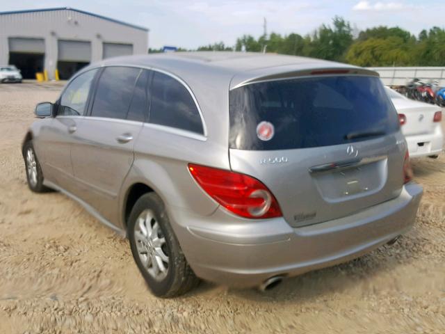 4JGCB75E77A039754 - 2007 MERCEDES-BENZ R 500 SILVER photo 3