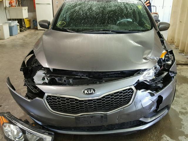 KNAFX4A82E5202508 - 2014 KIA FORTE EX GRAY photo 9