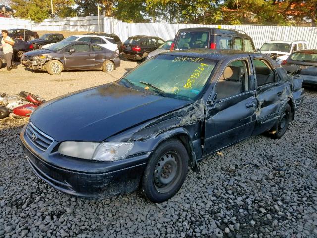 JT2BG22K5Y0474397 - 2000 TOYOTA CAMRY CE GRAY photo 2