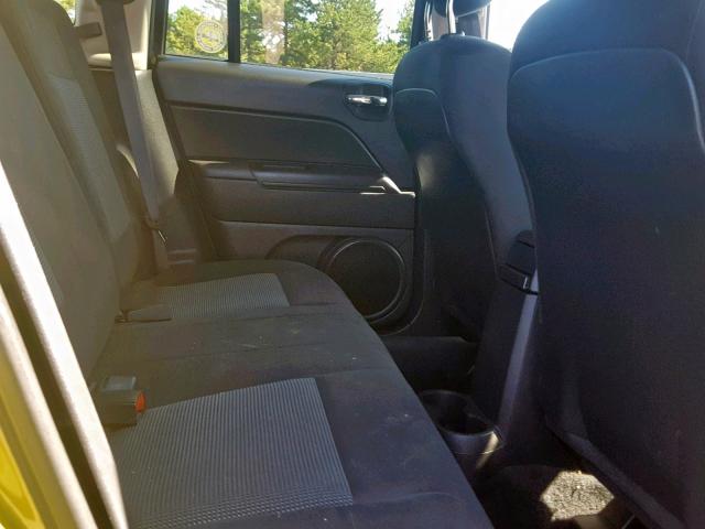 1C4NJDBB2CD555621 - 2012 JEEP COMPASS SP 绿色 照片 6