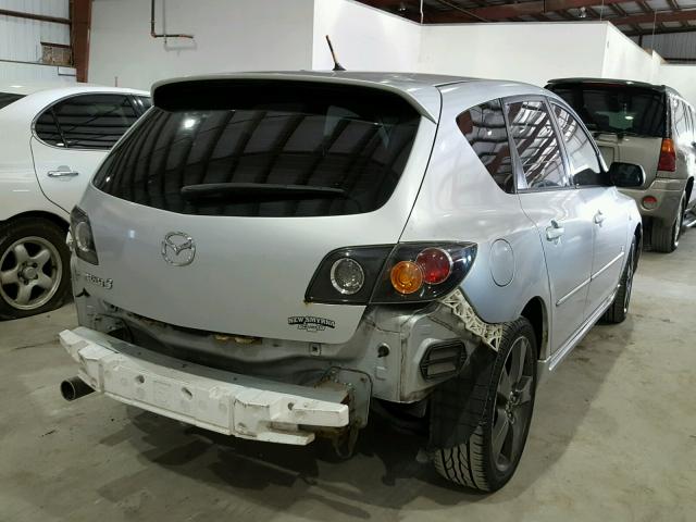 JM1BK344861417497 - 2006 MAZDA 3 HATCHBAC SILVER photo 4