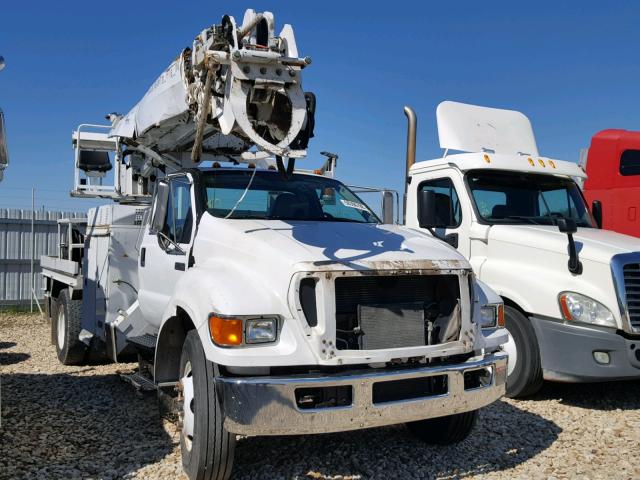 3FRXF75T28V695225 - 2008 FORD F750 SUPER WHITE photo 1