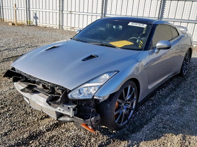 JN1AR5EF9GM290684 - 2016 NISSAN GT-R PREMI SILVER photo 2