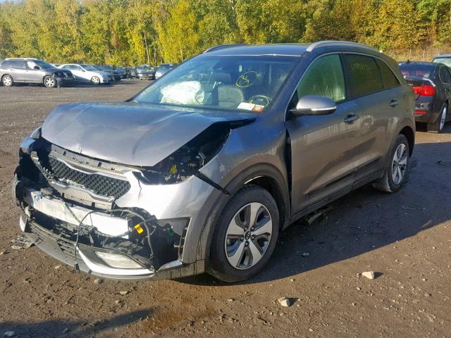 KNDCC3LC7J5125061 - 2018 KIA NIRO EX GRAY photo 2