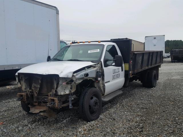 1FDAF56F9YEC68857 - 2000 FORD F550 SUPER WHITE photo 2