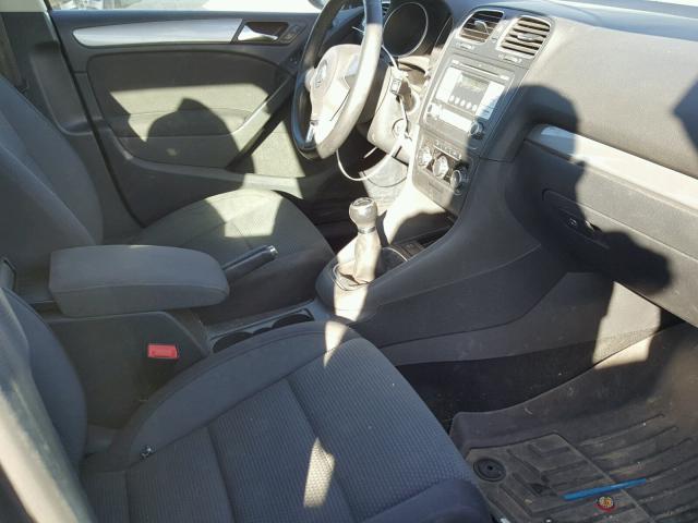 WVWNM9AJ3AW318425 - 2010 VOLKSWAGEN GOLF 灰色 照片 5