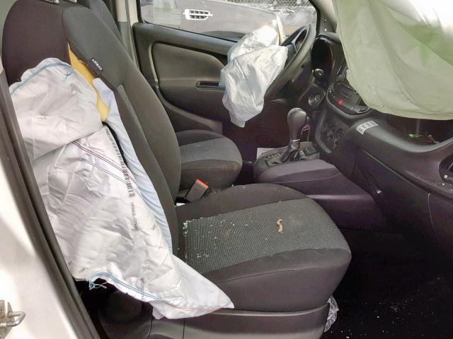 ZFBERFABXH6D45727 - 2017 RAM PROMASTER 白色 照片 5