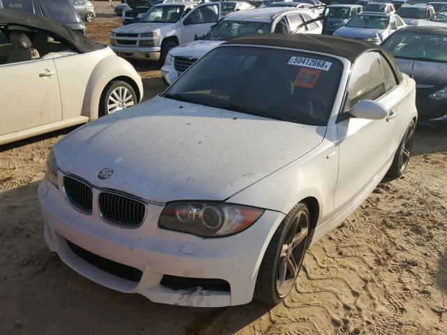 WBAUN93539VK41188 - 2009 BMW 135 I WHITE photo 2