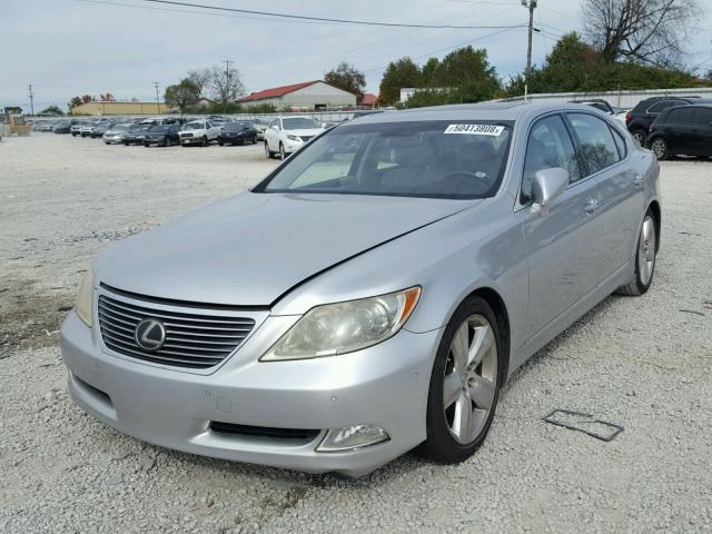 JTHGL46F285021017 - 2008 LEXUS LS 460L SILVER photo 2