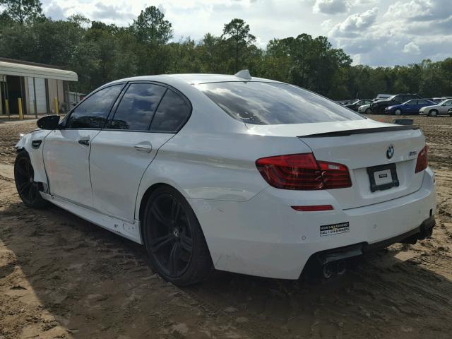 WBSFV9C57FD594829 - 2015 BMW M5 WHITE photo 3