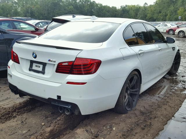 WBSFV9C57FD594829 - 2015 BMW M5 WHITE photo 4