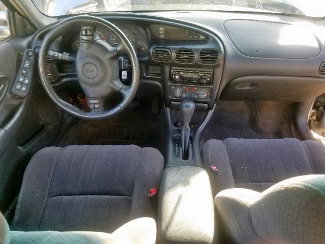 1G2WP52K92F109952 - 2002 PONTIAC GRAND PRIX SILVER photo 9